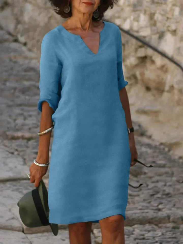 Modernes schwarzes Damen Midikleid, leicht & luftig, ideal als elegantes Sommerkleid für Damen.