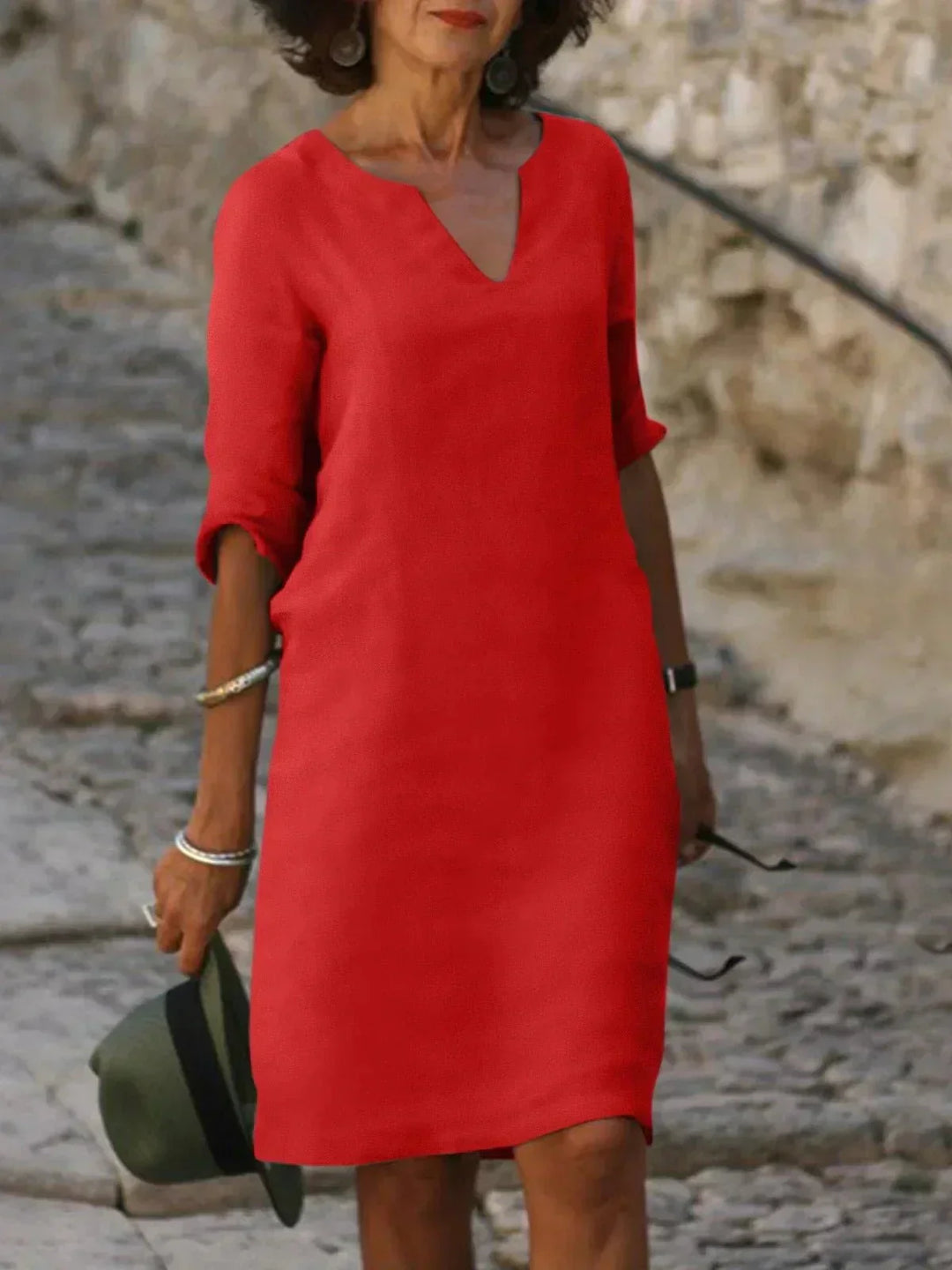 Vielseitiges rotes Damen Midikleid, elegant & bequem, als Freizeit- oder Abendkleid im Sommer.