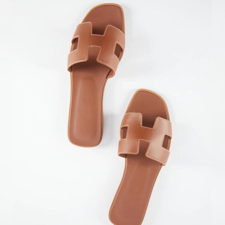 Stilvolle Damen Slipper, elegante Mode Hausschuhe für den Sommer, perfekt für Freizeit. Bequeme Sandalen.