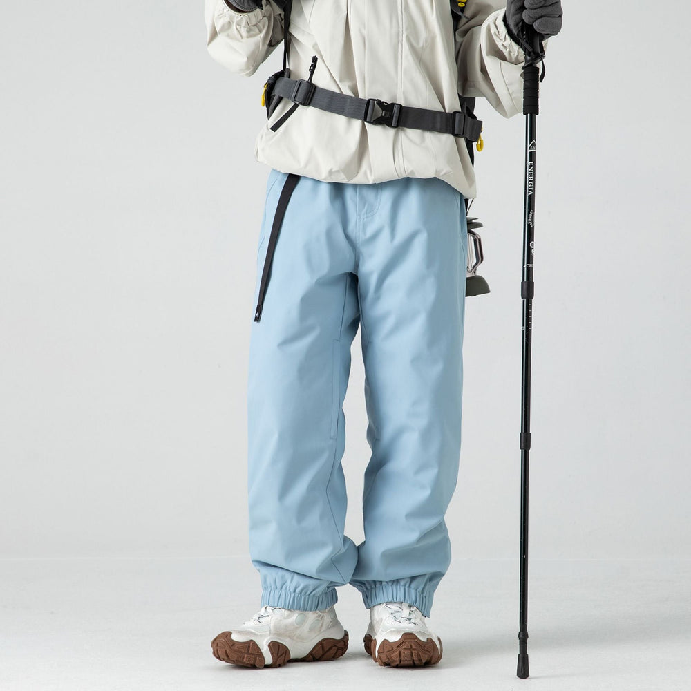 Robuste Herren Skihose schützt vor Schnee & Kälte. Perfekte, wasserdichte Skibekleidung für alpinen Wintersport.