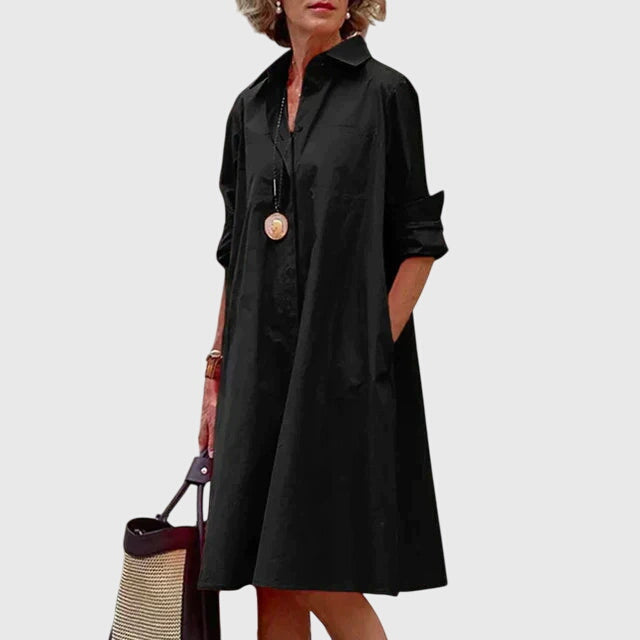 Vielseitiges Freizeitkleid für Damen mit praktischen Taschen. Lässiger Stil für Sommer & Alltag.