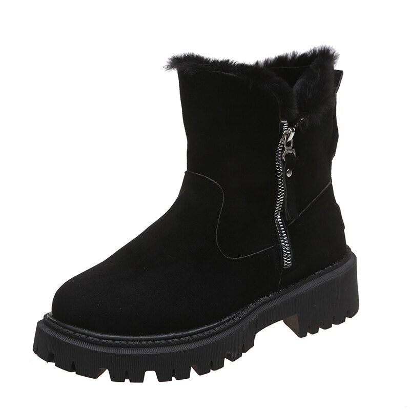 Komfortable Damen Winterstiefeletten am Fuß, perfekt für Alltag & Outdoor. Warm & stilvoll.