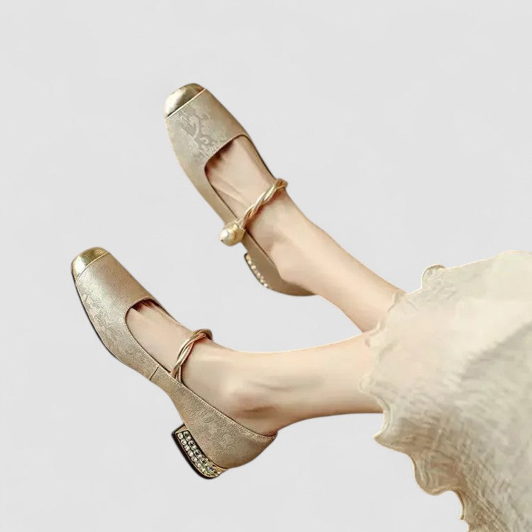 Stilvolle orthopädische Mary Jane Damenschuhe, bequem & elegant, perfekt zu Business-Outfits.