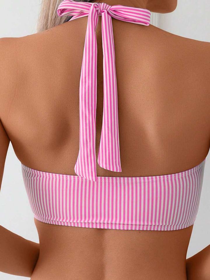 Komfortabler gestreifter Damen Bandeau Bikini, High Waist Unterteil, Pink für Strandtage.