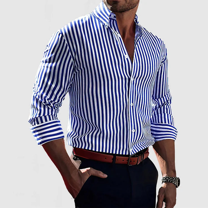 Gestreiftes Langarmhemd für Herren, ideal für elegante Smart-Casual Anlässe und Business-Looks.