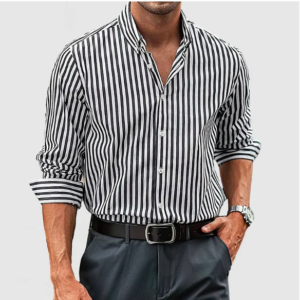 Stilvolles Herren-Langarmhemd mit Streifen, perfekt kombiniert für einen smart-eleganten Business-Casual-Look.