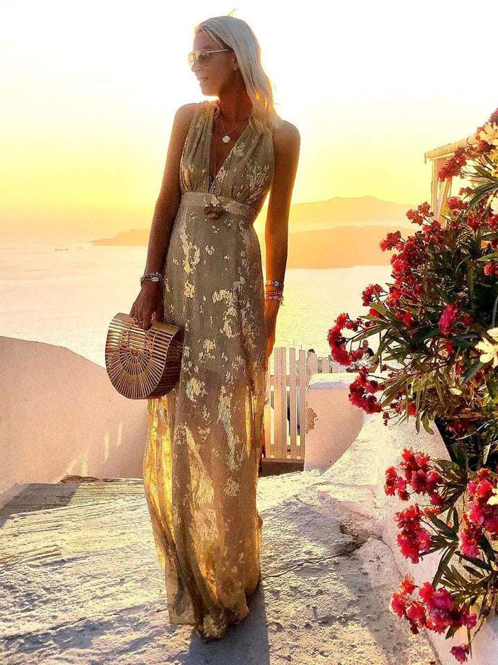 Festliches Damenkleid, ideal als Hochzeitsgast oder für Abendveranstaltungen. Glänzend und edel.