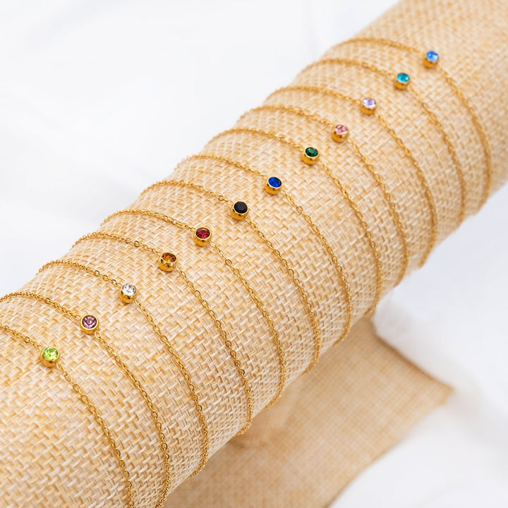 Damen Geburtsstein-Armband mit rundem Edelstein in Gold.