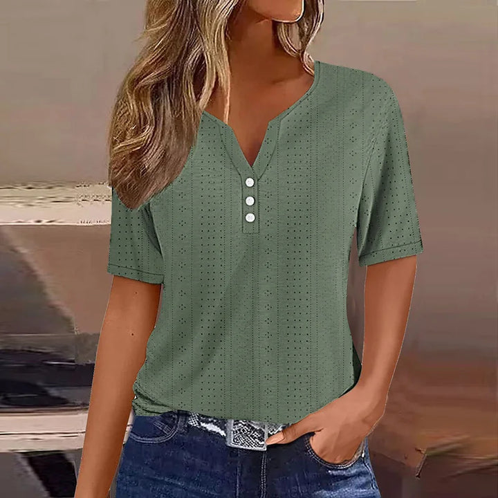 Grünes Damen V-Ausschnitt T-Shirt mit Knöpfen, Kurzarm, lockere Passform. Bequemes Sommer Freizeit Oberteil.