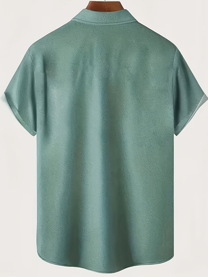 Stylisches Herren Strandhemd in Grün mit tropischem Streifenprint, perfekt für lässige Sommer-Outfits.