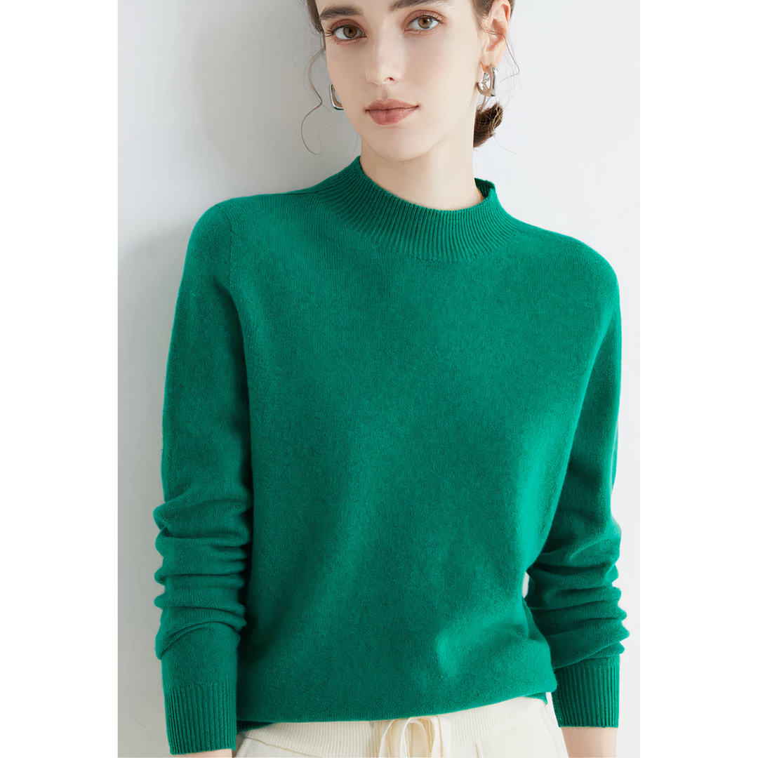 Eleganter Damen Strickpullover mit stilvollem Halbkragen. Eine komfortable Wahl für Herbst & Winter.