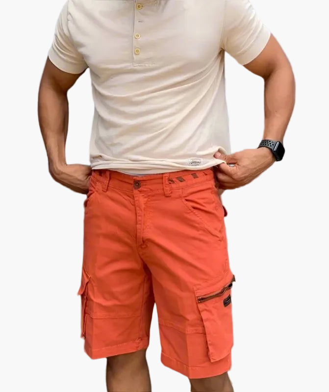 Bequeme Herren Cargo Shorts in Beige, vielseitig mit Seitentaschen. Ideal für Sommer & Freizeit-Looks.