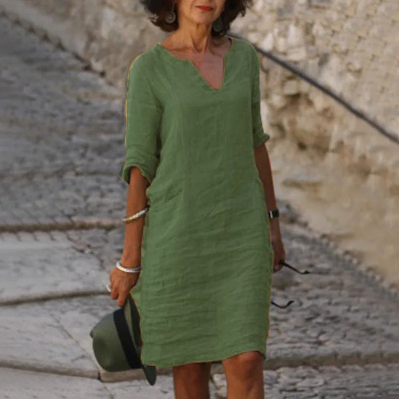 Vielseitiges hellblaues Damenkleid, Midi-Länge, V-Ausschnitt, Dreiviertelarm – lässig & elegant für jeden Anlass.