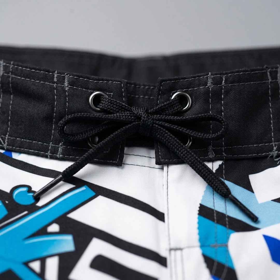 Schnelltrocknende Herren Schwimmshorts mit trendigem Muster. Perfekt für Bademode, Strand & Freizeit.