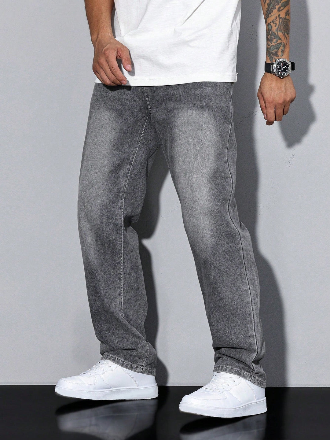 Lässige Herrenhose: Baggy Jeans im Loose Fit Schnitt für entspannte Freizeit-Outfits.