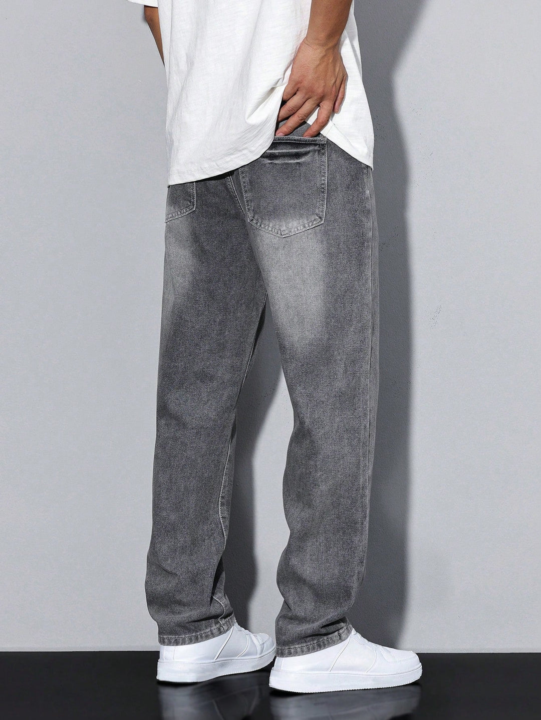 Trendige Baggy Jeans für Männer, Urban Streetwear Style für unübertroffenen Komfort.