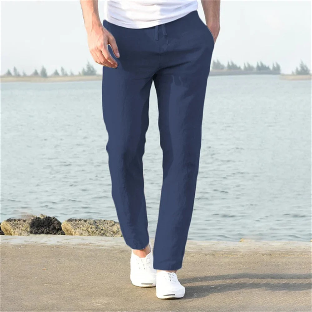 Komfortable Herren Hose mit gerader, zeitloser Passform. Eine bequeme & vielseitige Männerhose für alle Anlässe.