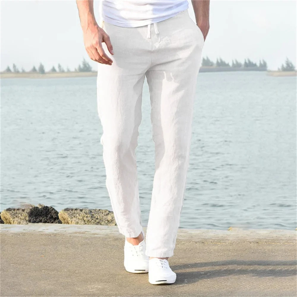 Schlichte Herren Hose in Unifarben, gerade Passform. Komfortables & vielseitiges Basic für moderne Männer.