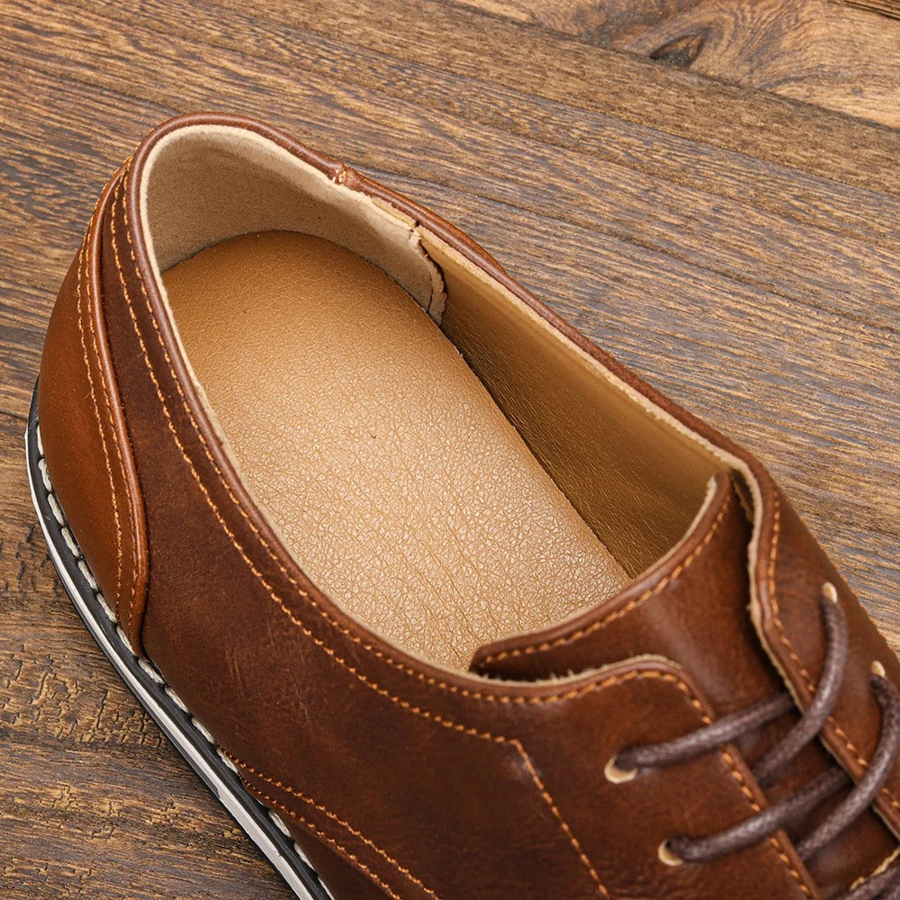 Vielseitige braune Herrenschuhe, perfekt für den modernen Mann im Büro oder zu besonderen Events.