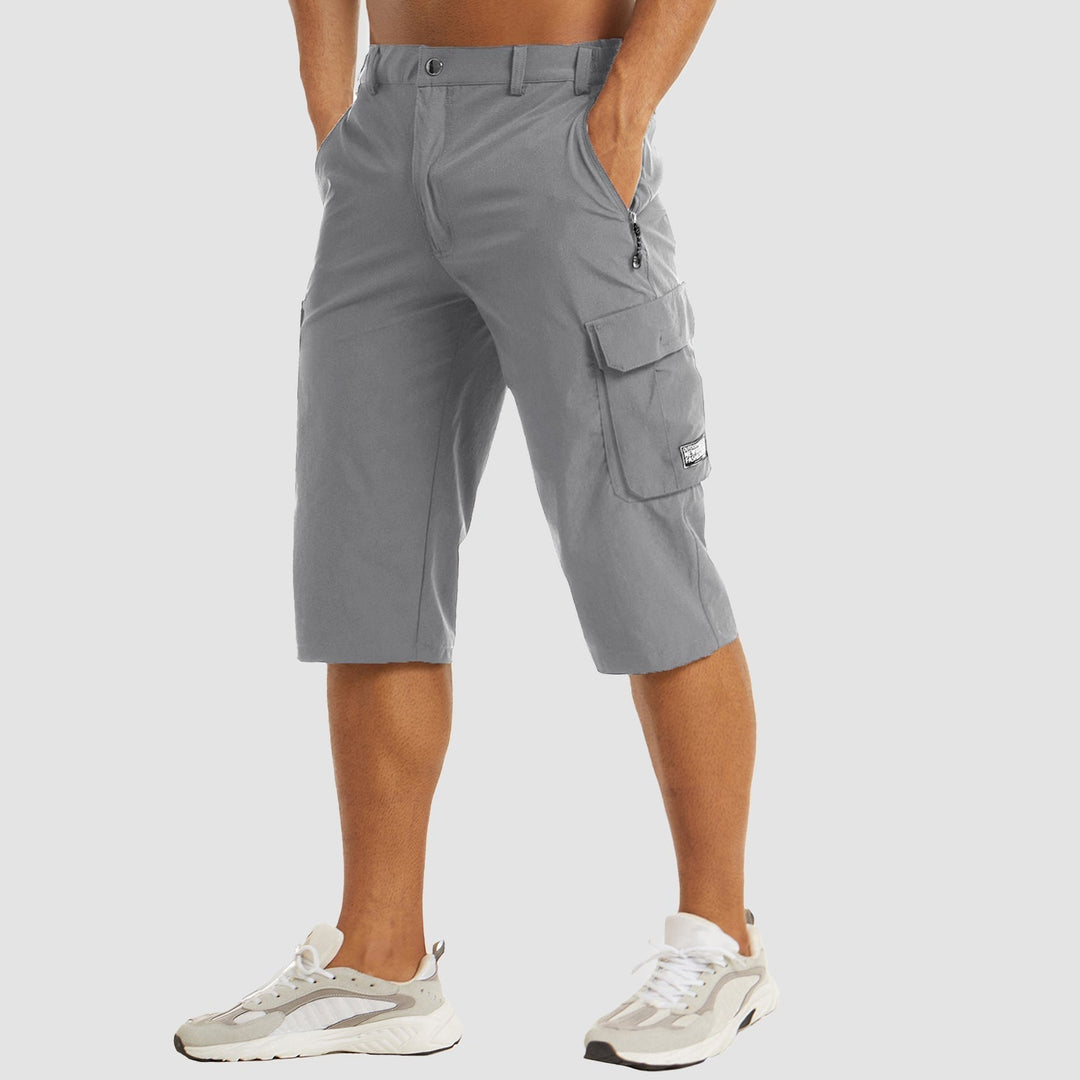 Schnelltrocknende Herren Sportshorts, leicht und atmungsaktiv, optimal für warme Sommertage und Outdoor-Abenteuer.