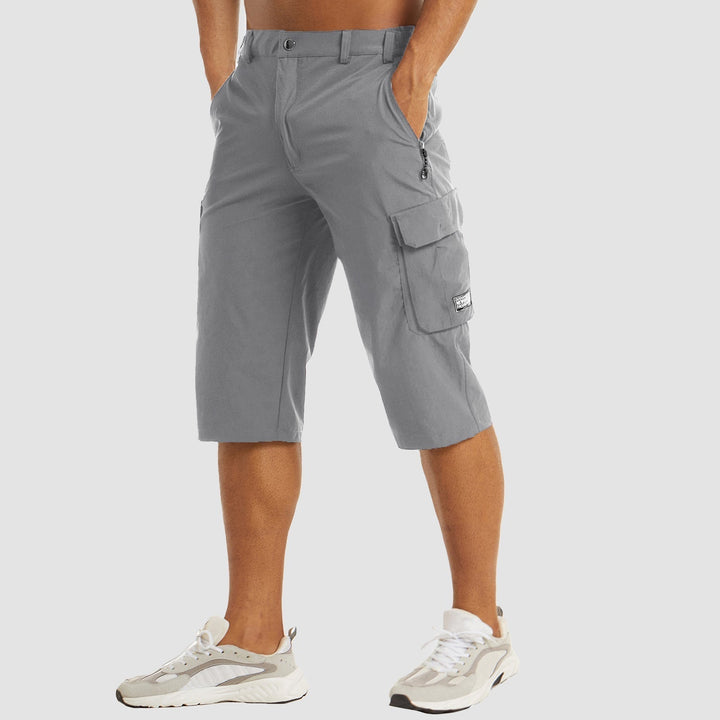 Schnelltrocknende Herren Sportshorts, leicht und atmungsaktiv, optimal für warme Sommertage und Outdoor-Abenteuer.
