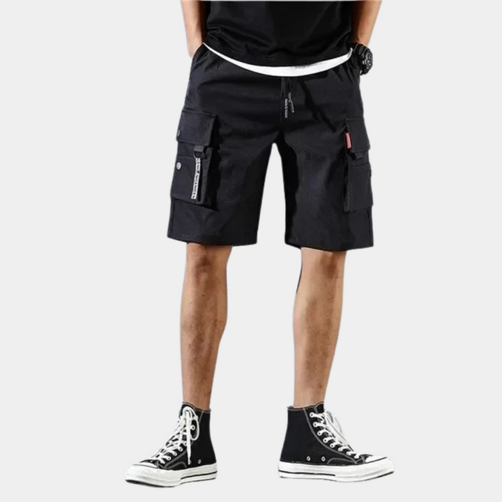 Moderne Herren Cargo Shorts für Frühling & Sommer. Bequemer Regular Fit für Komfort und Stil.