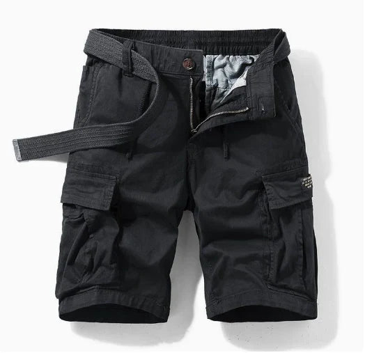 Schwarze Herren Cargo Shorts im geraden Schnitt, bequeme kurze Hose für warme Tage und vielseitige Männermode.