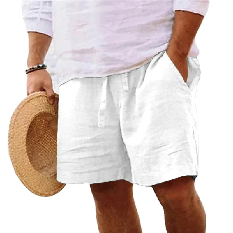 Lässige Herrenmode: Kurze Sommerhosen mit Kordelzug für Casual Look & Reisekleidung.