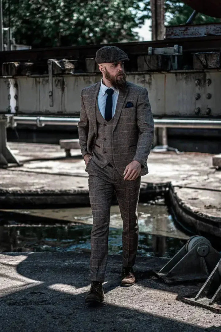 Vintage Karomuster Herrenanzug, ein stilvolles Set aus Sakko, Weste und Hose.