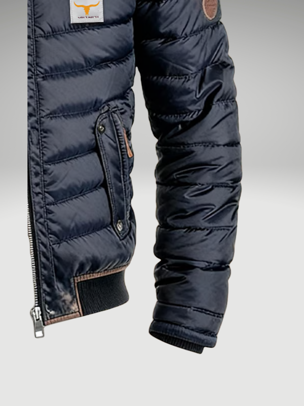 Moderne Herren Übergangsjacke, gesteppt, in Marineblau; perfekt für Herbst, Outdoor & Freizeit.