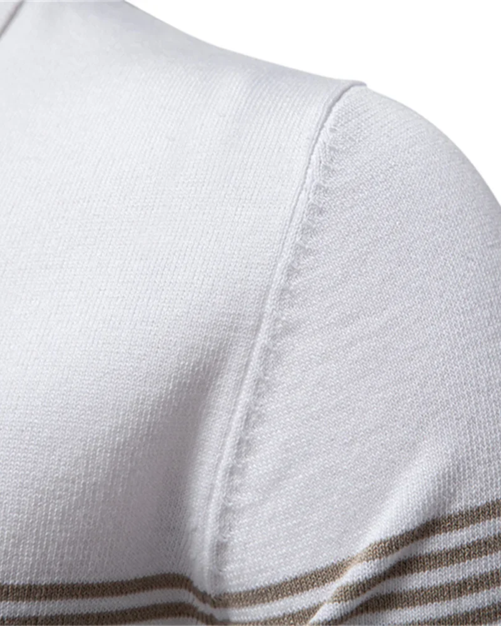 Klassisches Herren Poloshirt gestreift, Kurzarm-Oberteil. Ideal für sommerliche Freizeit & bürotaugliche Outfits.