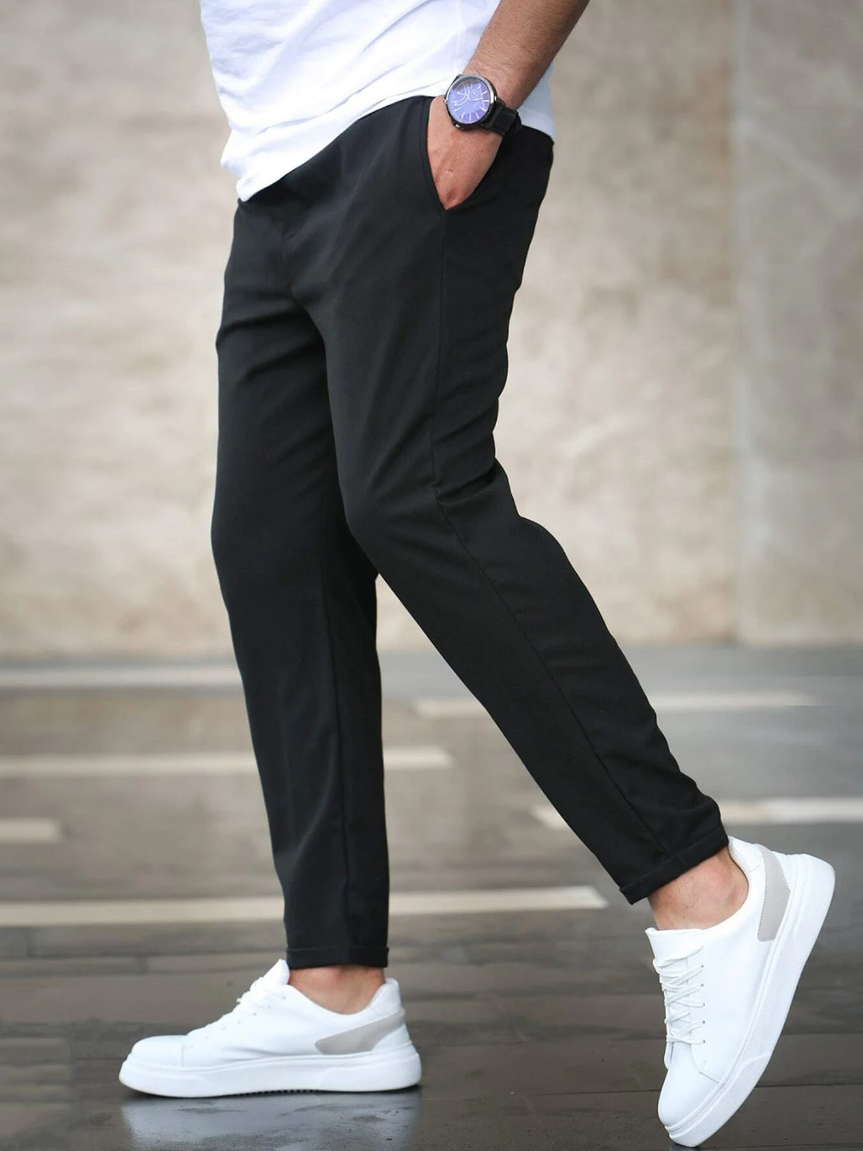 Elegante Herrenhose mit klassischem Stil & Komfortbund, hoher Tragekomfort für Business & Freizeit.