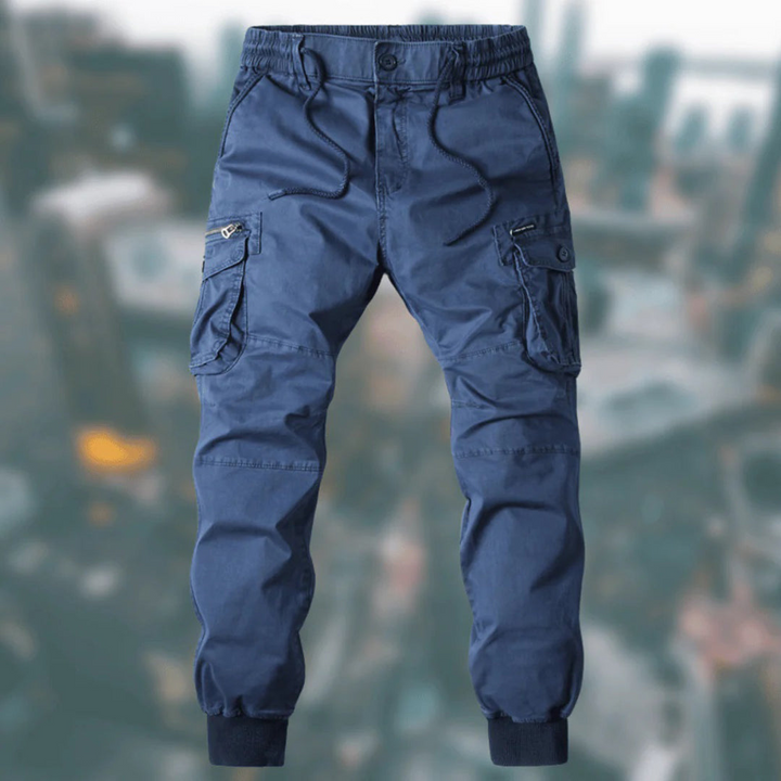 Bequeme Herren Jogger Cargohose mit elastischem Bund & vielen Taschen, perfekt für Alltag & Outdoor-Aktivitäten.