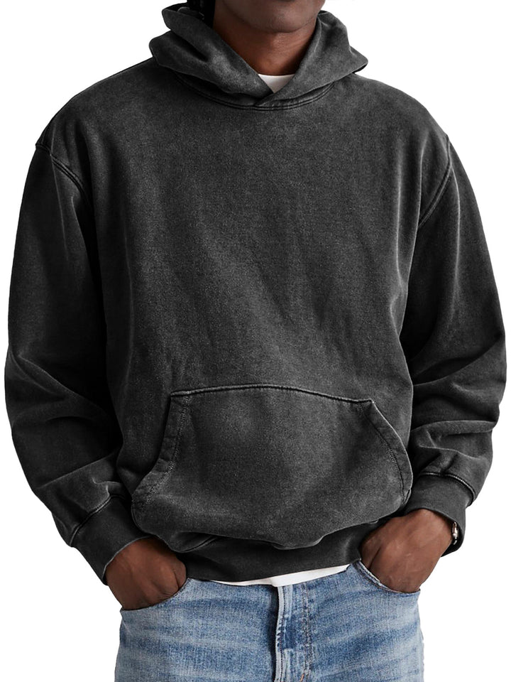 Basic Herren Kapuzenpullover, gemütlich und locker, mit praktischer Fronttasche für Freizeitaktivitäten.
