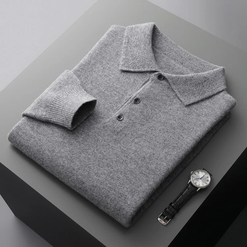 Stilvoller Herren Pullover mit Polokragen, ideal für Business-Looks und gehobene Freizeitmode.