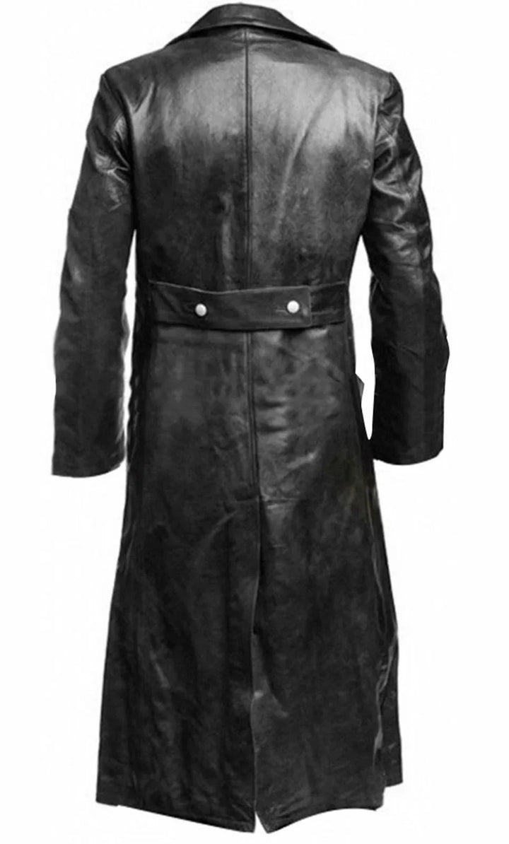 Hochwertiger Herren Trenchcoat, eleganter Business-Mantel für stilvolle Auftritte, klassische Herbstmode.
