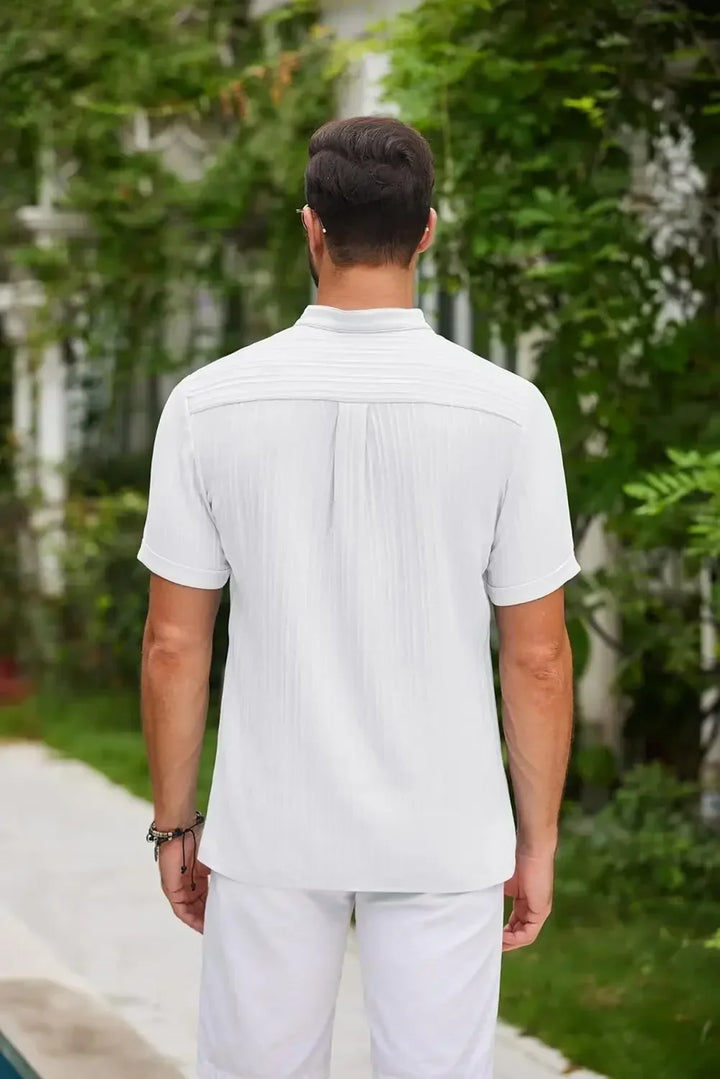Stilvolles Herren T-Shirt im Knitter-Look. Lässig, kurzärmlig & bequem. Ideal für Freizeit & Sommer.