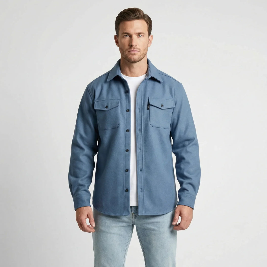 Vielseitiges Herren Overshirt für Layering. Lässige Freizeitjacke mit Brusttaschen, ideal für Übergang.