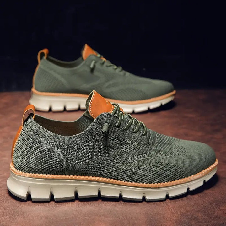 Atmungsaktive Herren-Sneaker aus leichtem Material, ideal für lange Spaziergänge und Freizeitaktivitäten.