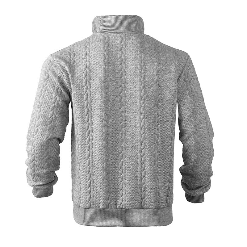 Bequemer Herren Pullover mit Zopfmuster, weicher Strick. Perfekt für den Casual Look und komfortable Herbstkleidung.