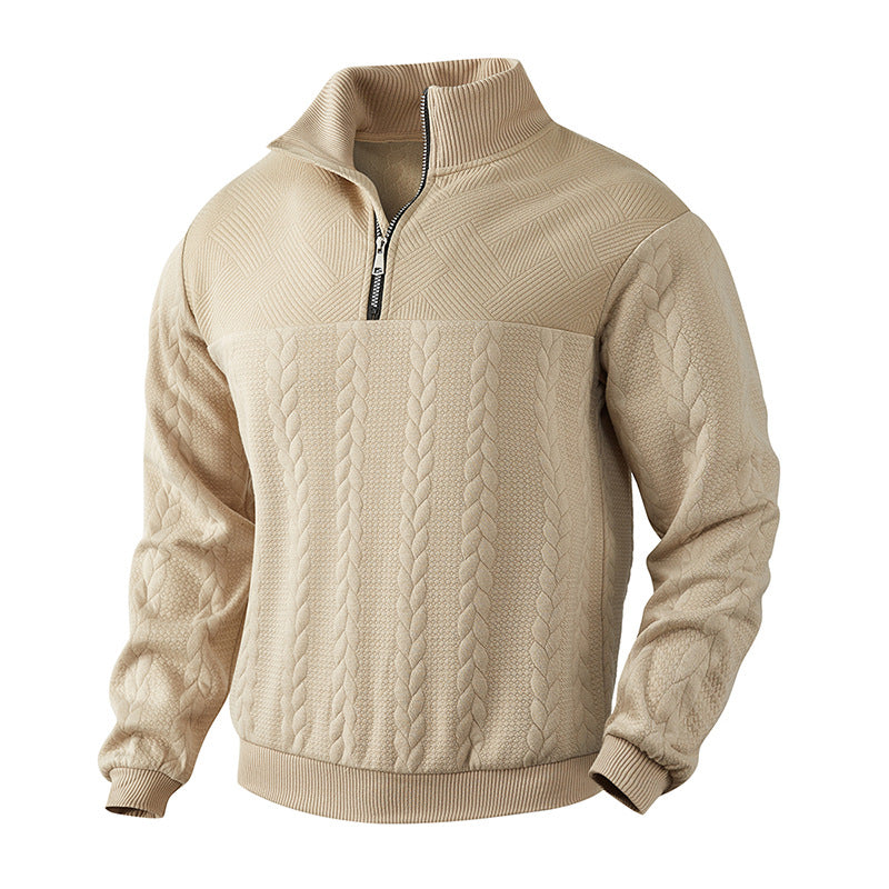 Vielseitiger Herren Zopfmuster-Strickpullover mit Viertelreißverschluss. Ideal für Casual und elegante Herbstlooks.
