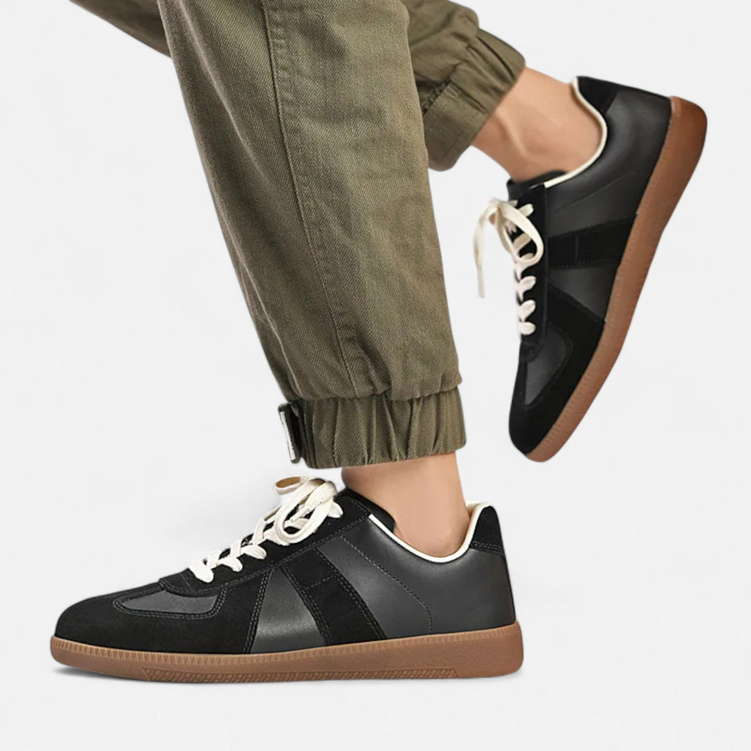 Profilsohle der Herren-Wintersneaker im Retro-Design, für guten Halt bei winterlichen Bedingungen.