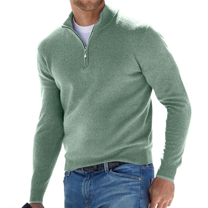 Herren Strickpullover im Rippenmuster mit praktischem Halbreißverschluss. Warm, bequem & modisch für Herbsttage.