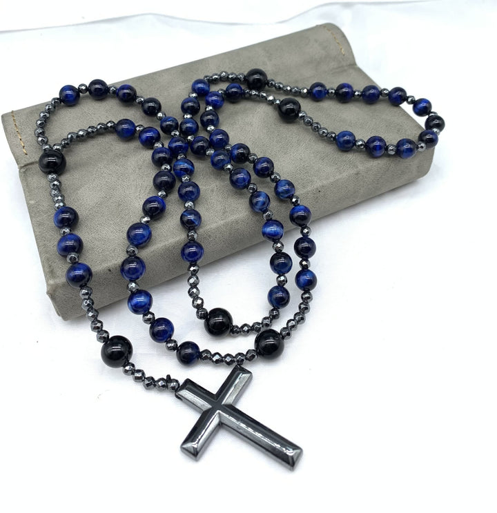 Handgefertigte Herren Rosenkranz-Kette mit Edelsteinperlen (Lapislazuli) und Kreuz-Anhänger.