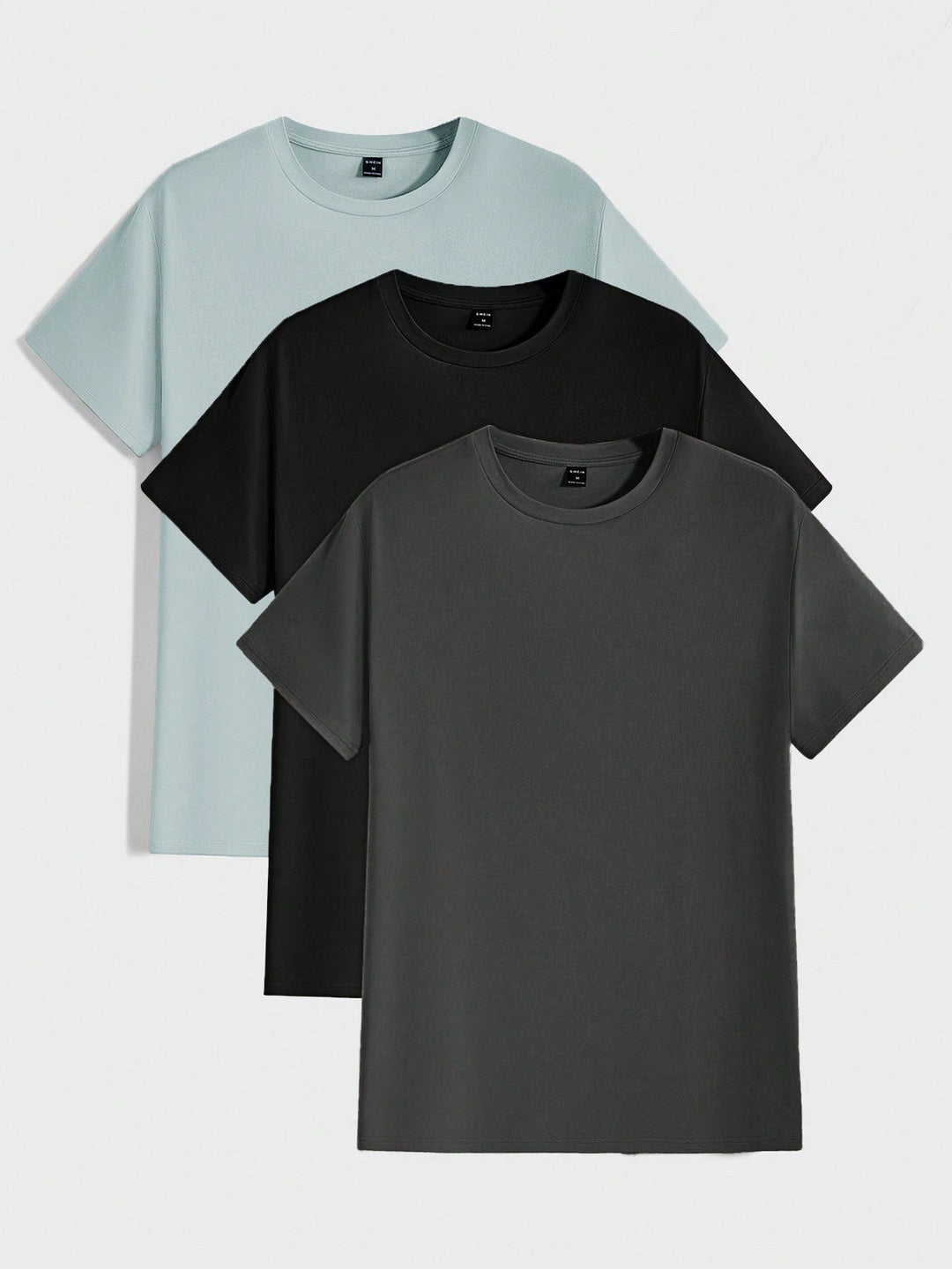 Ganzansicht des bequemen Herren Rundhals T-Shirts mit feiner Struktur, klassischer Schnitt.