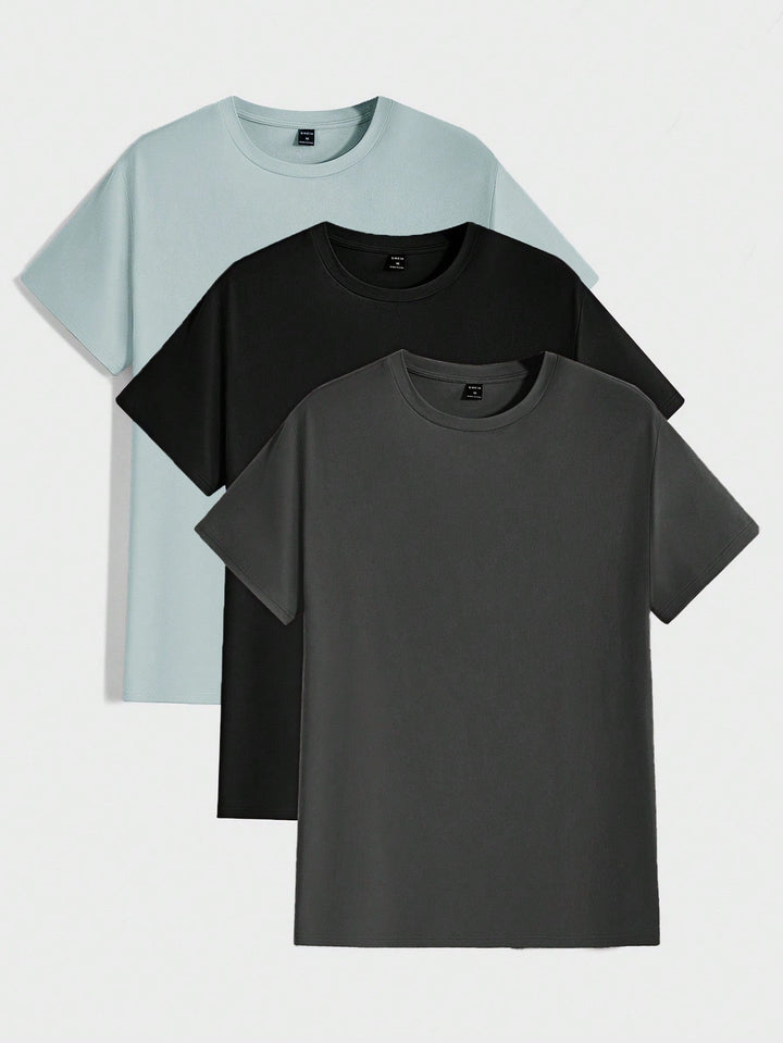 Ganzansicht des bequemen Herren Rundhals T-Shirts mit feiner Struktur, klassischer Schnitt.