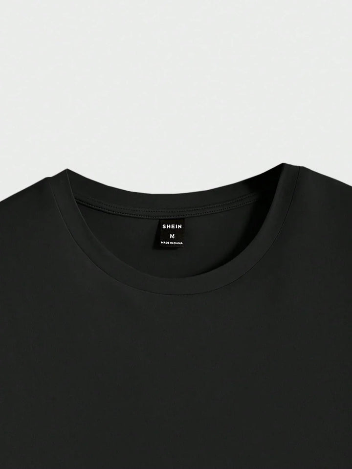 Stilvolles Herren T-Shirt mit Rundhals & subtiler Struktur, perfekt für Casual-Mode.