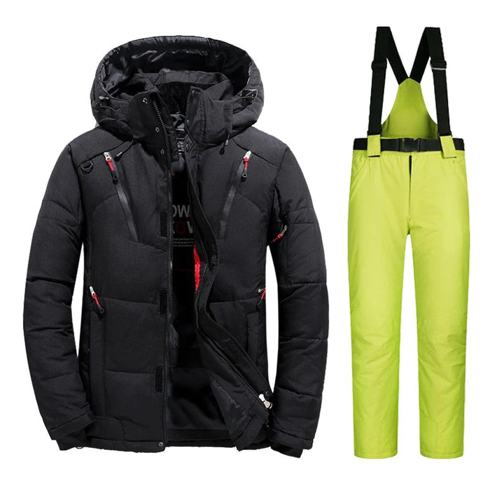 Nahaufnahme des Materials des Herren Skisets Kevin, wasserabweisend & isolierend.