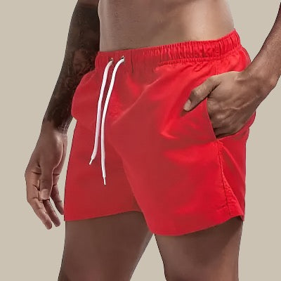 Herren Slim Fit Badehose mit elastischem Bund, ideal für Strand und Schwimmen im Sommer.