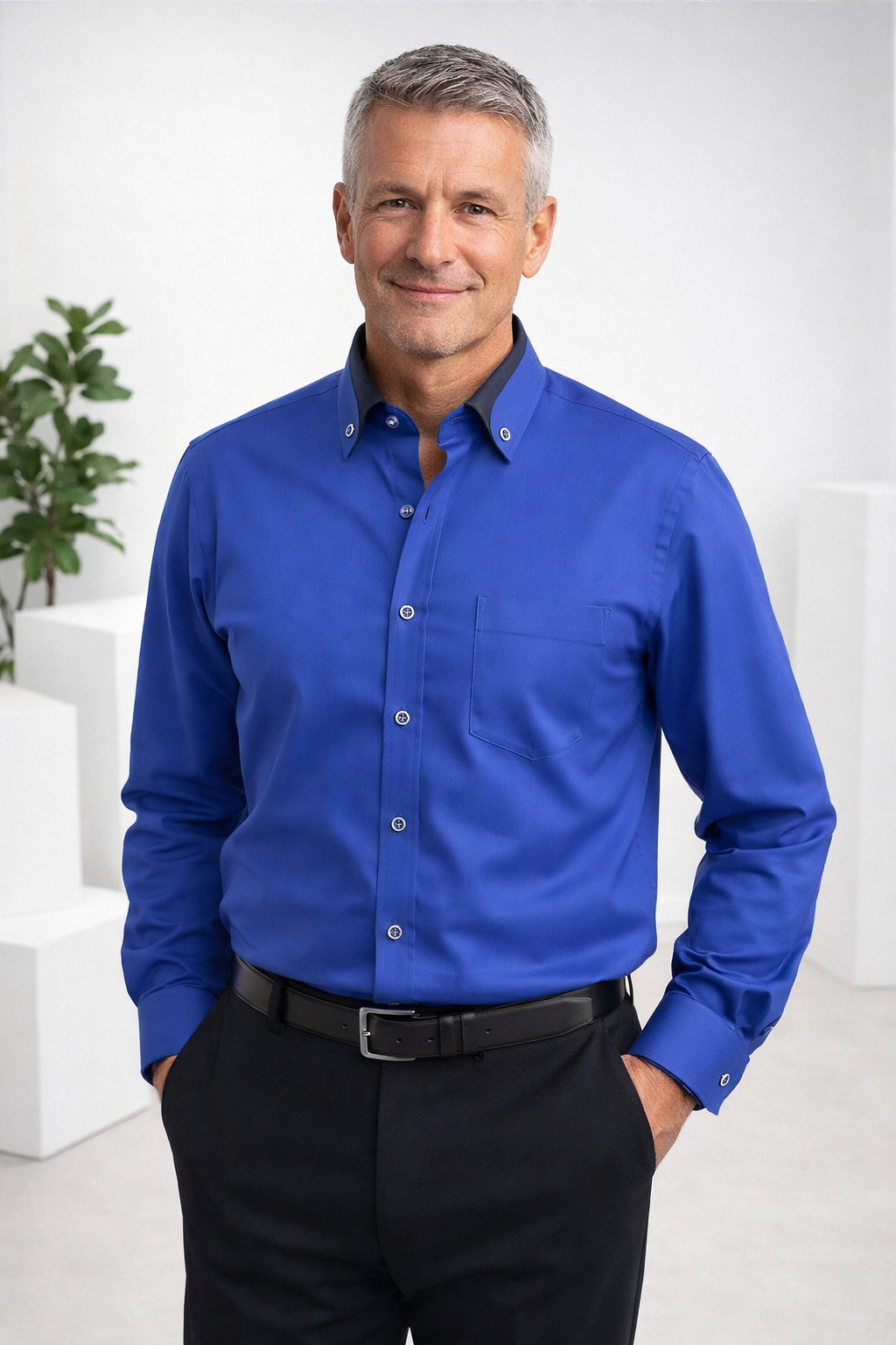 Stylisches Slim Fit Herren Hemd, atmungsaktiv. Perfekt für Business Meetings oder elegante Freizeit-Looks.